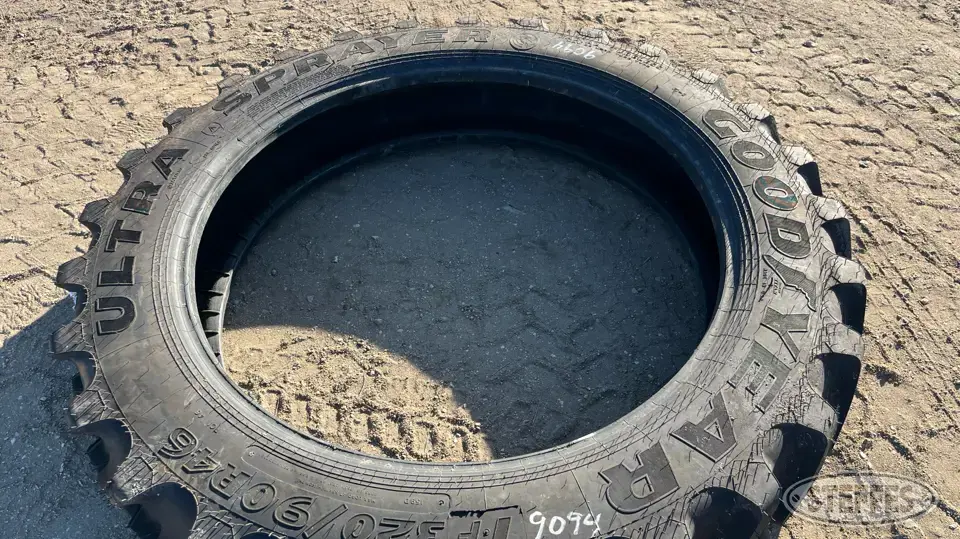 Goodyear Ultra Sprayer 320/90R46 tire Tractor-Implement Tire