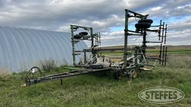John Deere 1600