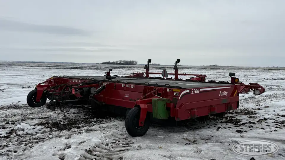 Amity 3700 Sugarbeet Defoliator