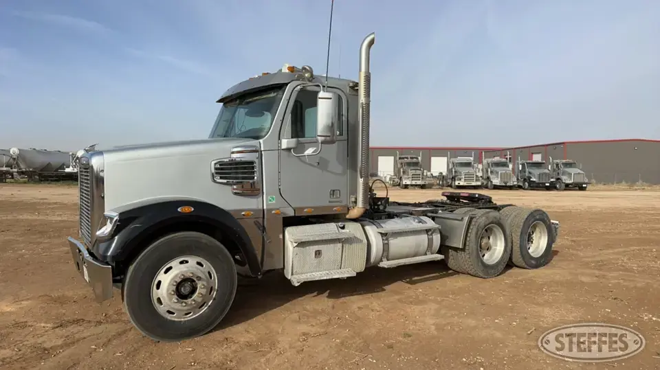2012 Freightliner SD122 Coronado Conventional Truck without Sleeper