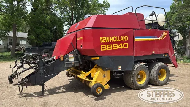 2002 New Holland BB940