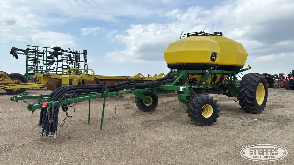 2009 John Deere 1910 Commodity Cart