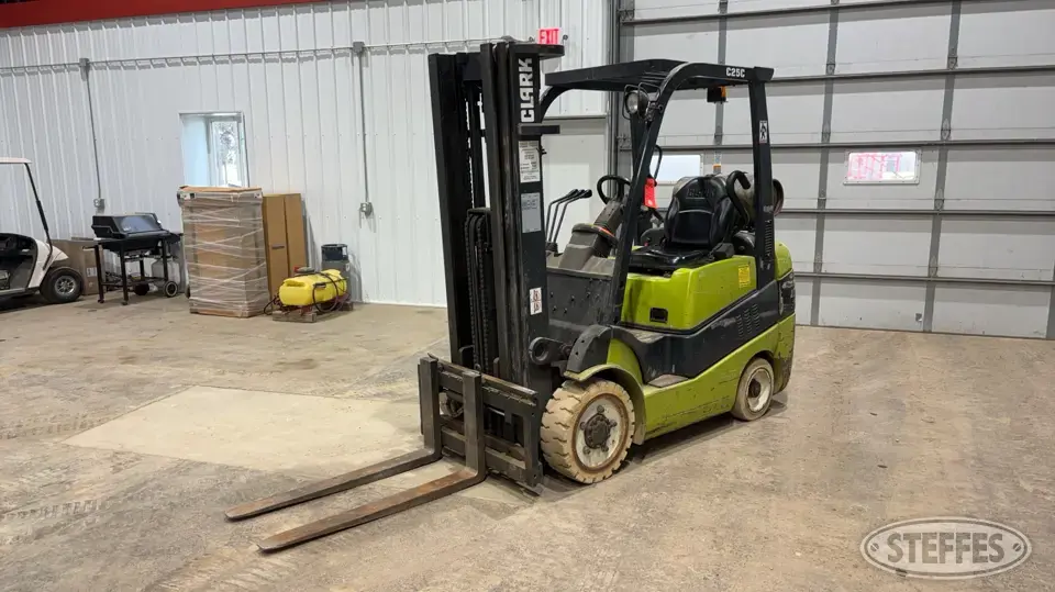 Clark C25CL Warehouse Forklift