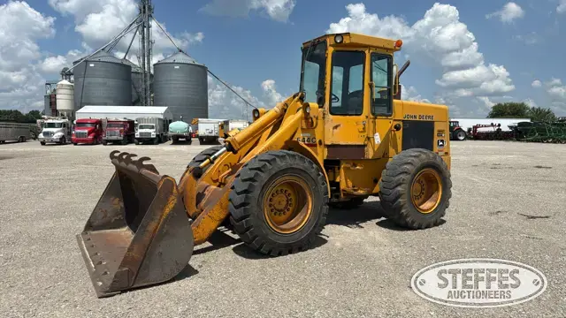 John Deere 544C