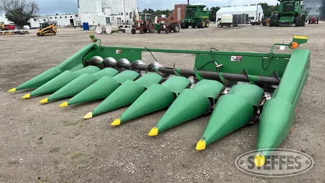 1999 John Deere 893