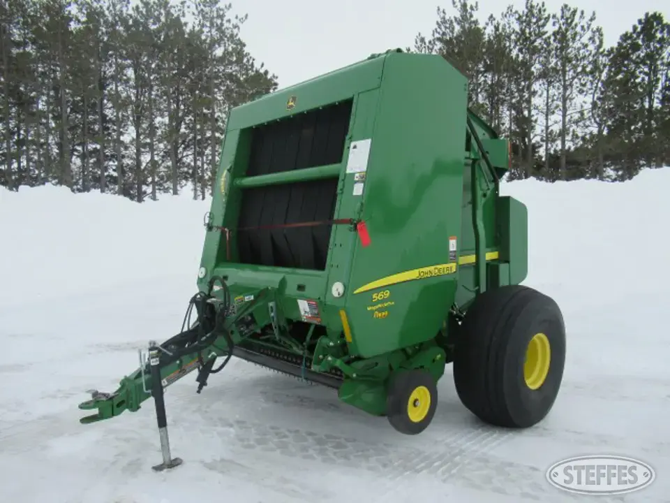 John Deere 569 Mega Wide Plus Round Baler