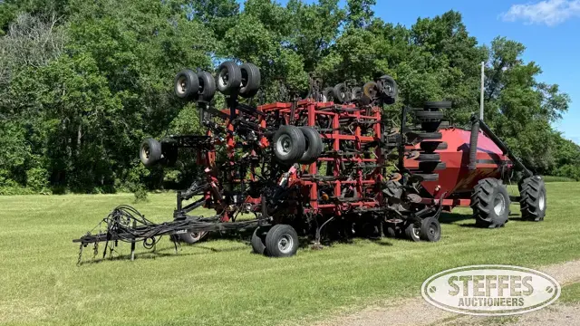 Case IH Concord air seeder