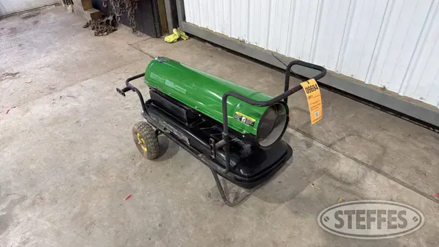 John Deere AC-215