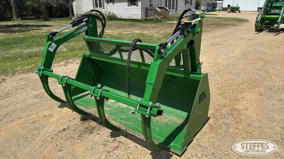 2023 MDS 5221G-7 Tractor Loaders and Attachment