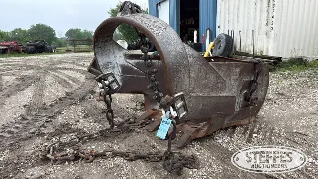 Page dredging bucket