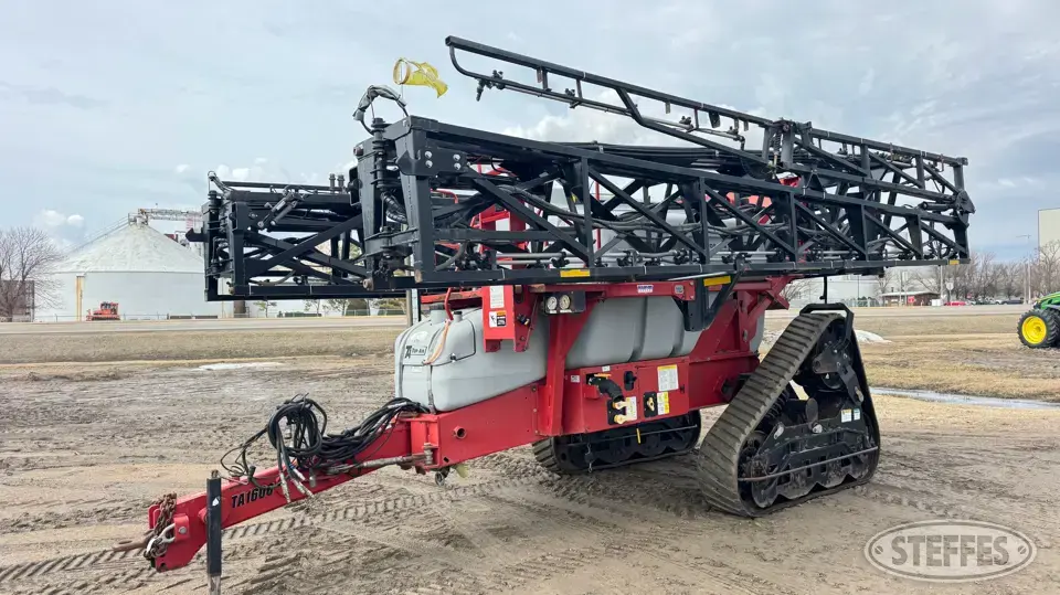 2011 Top Air TA1600 Pull-Type Sprayer