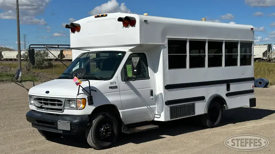 2001 Ford E350 Bus