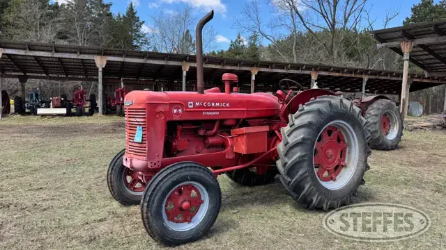 1952 McCormick-Deering W-9 Standard