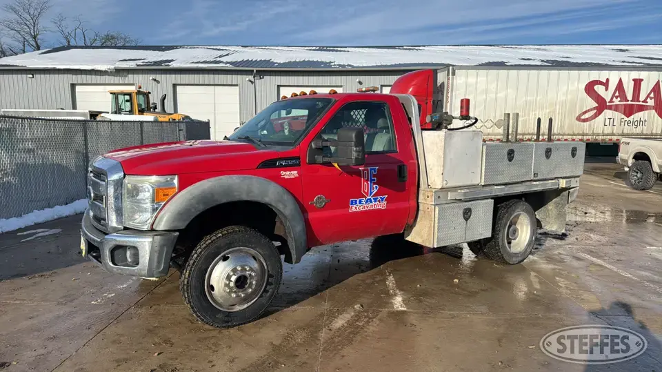 2011 Ford Super Duty F-550 XL Flatbed Truck