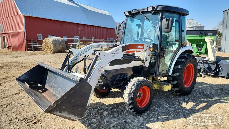 2010 Bobcat CT445 MFWD Tractor