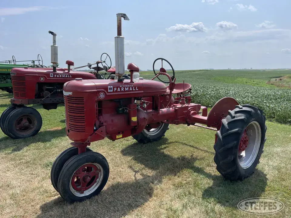 International B Cultivision Collectible Show Tractors-Stationary Engine