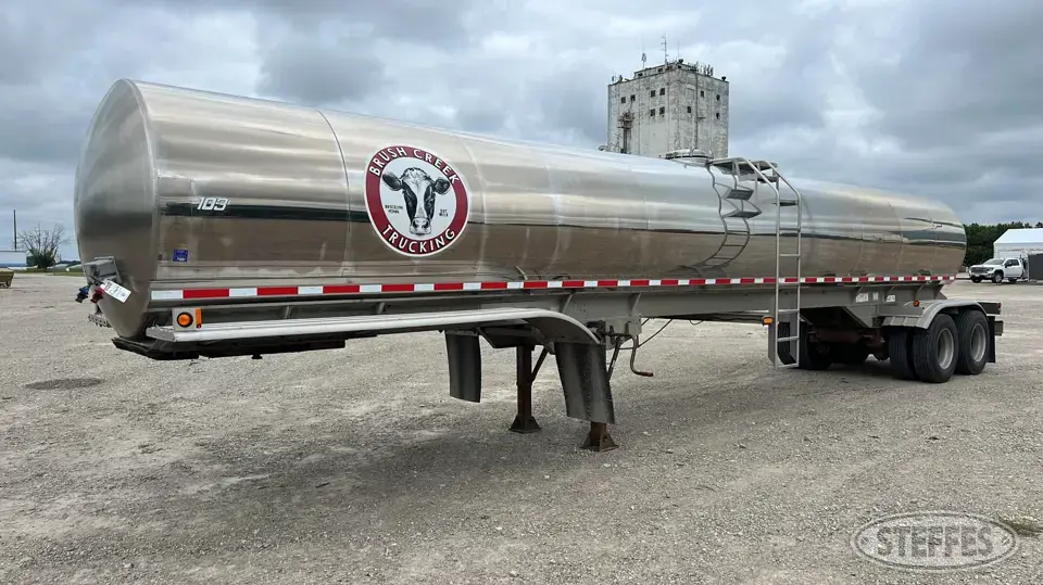 1997 Walker Tank Trailer
