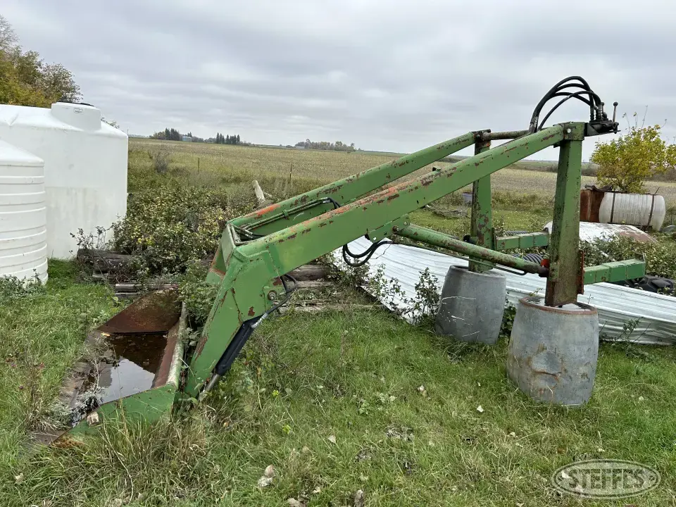 Du-Al Tractor Loaders and Attachment