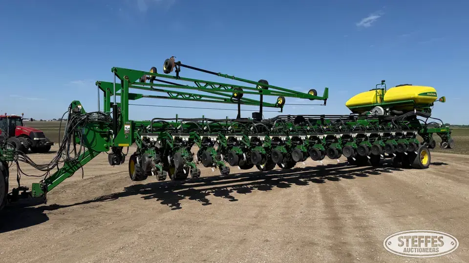 2014 John Deere DB90 12 or More Row Planter