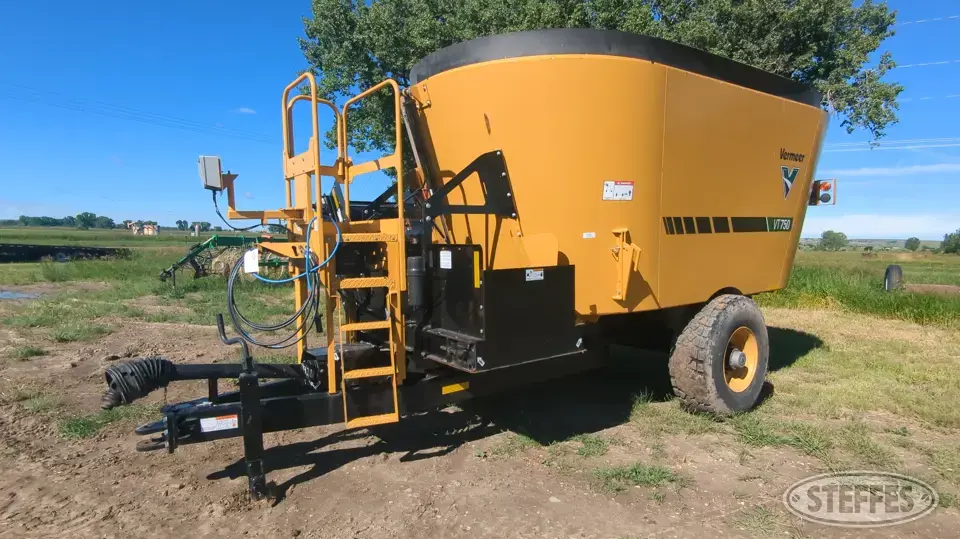 2023 Vermeer VT750 Forage Processing