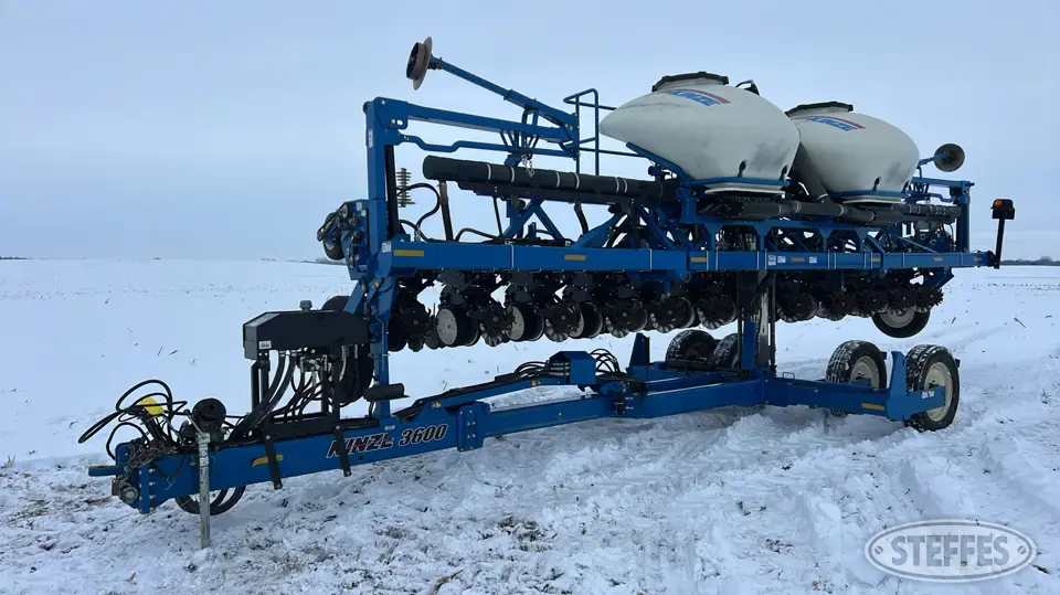 2013 Kinze 3600 12 or More Row Planter