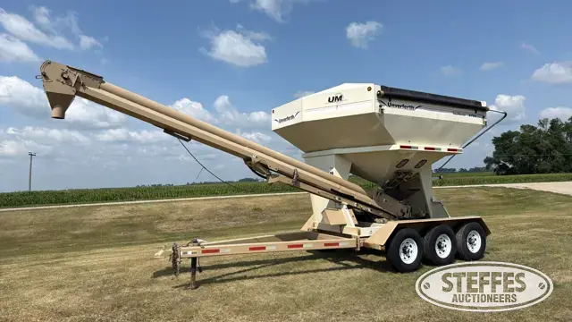 2012 Unverferth Seed Runner 3750XL