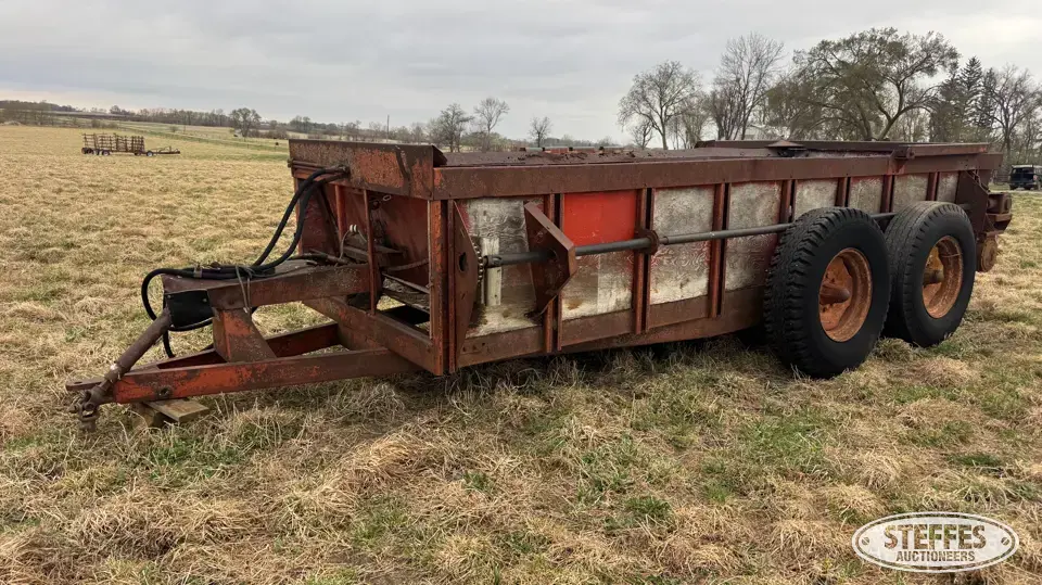 H&S 350-79 Manure Application Equipment