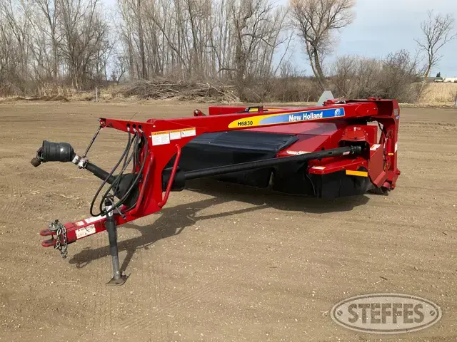 2016 New Holland H6830