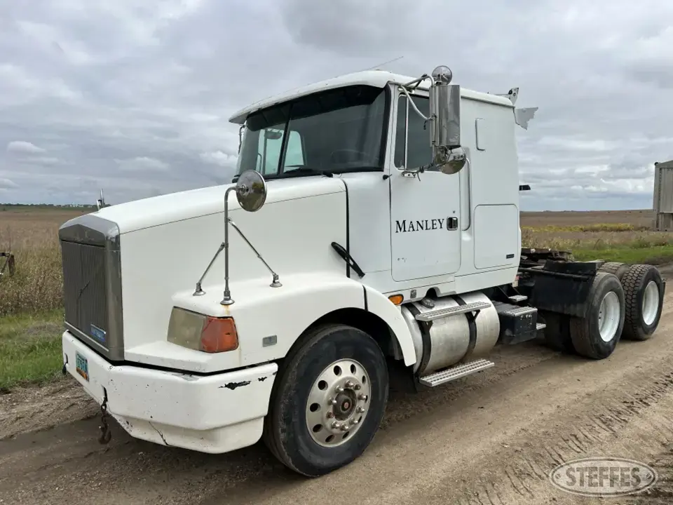 1996 White/GMC Conventional Truck with Sleeper