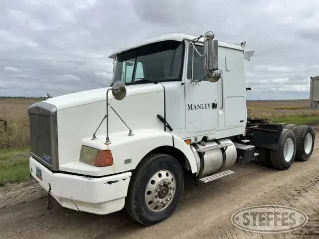 1996 White/GMC