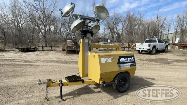 2012 Allmand Maxi-Light V-TWR