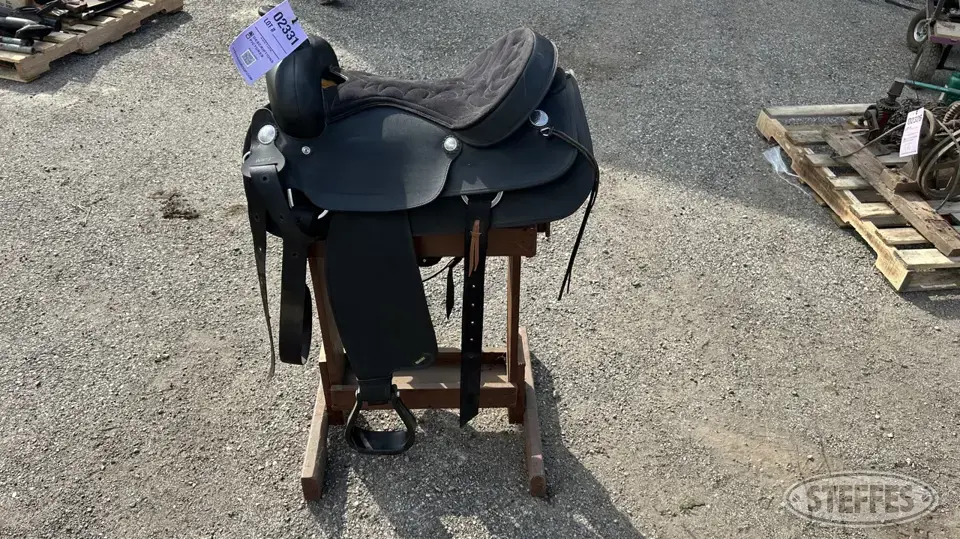 Wintec saddle Horse Drawn