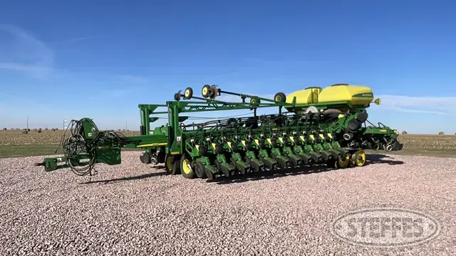 2012 John Deere DB60