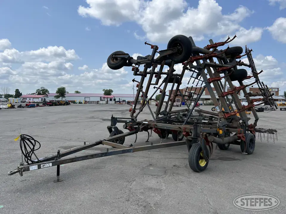 Flexi-Coil 800 Field Cultivator