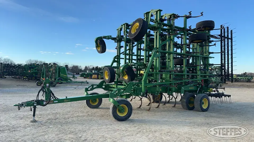 2021 John Deere 2230FH Field Cultivator