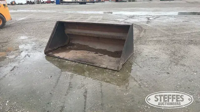 Berlon skid steer bucket