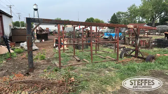 Painting rack on transport