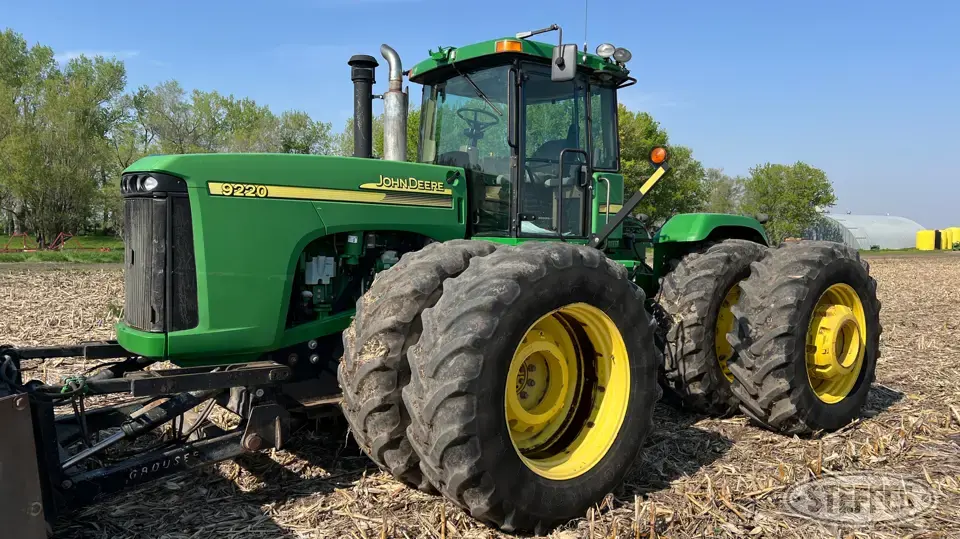 2005 John Deere 9220 4WD Tractor