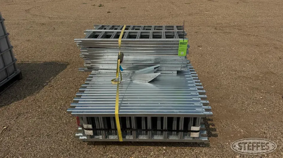 (60) Westeel Lock-n-Load air floor supports Bin Accessory