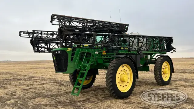 2010 John Deere 4930