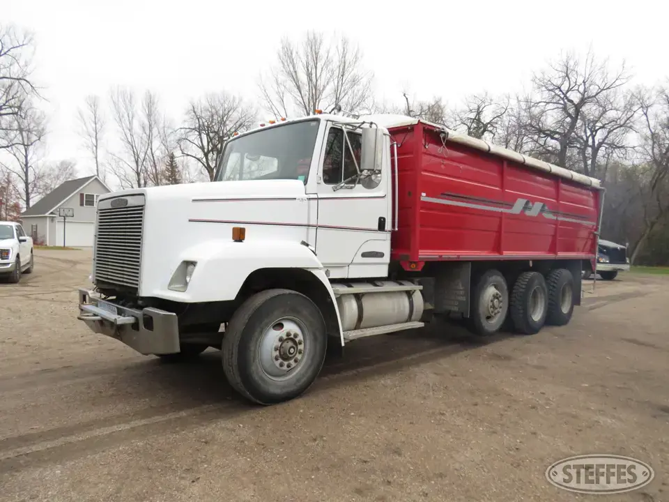 1989 Freightliner FLC112 Tri-Axle Boxed Truck