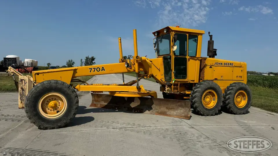 1983 John Deere 770A Motor Grader