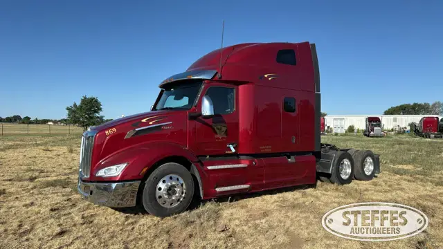 2023 Peterbilt 579
