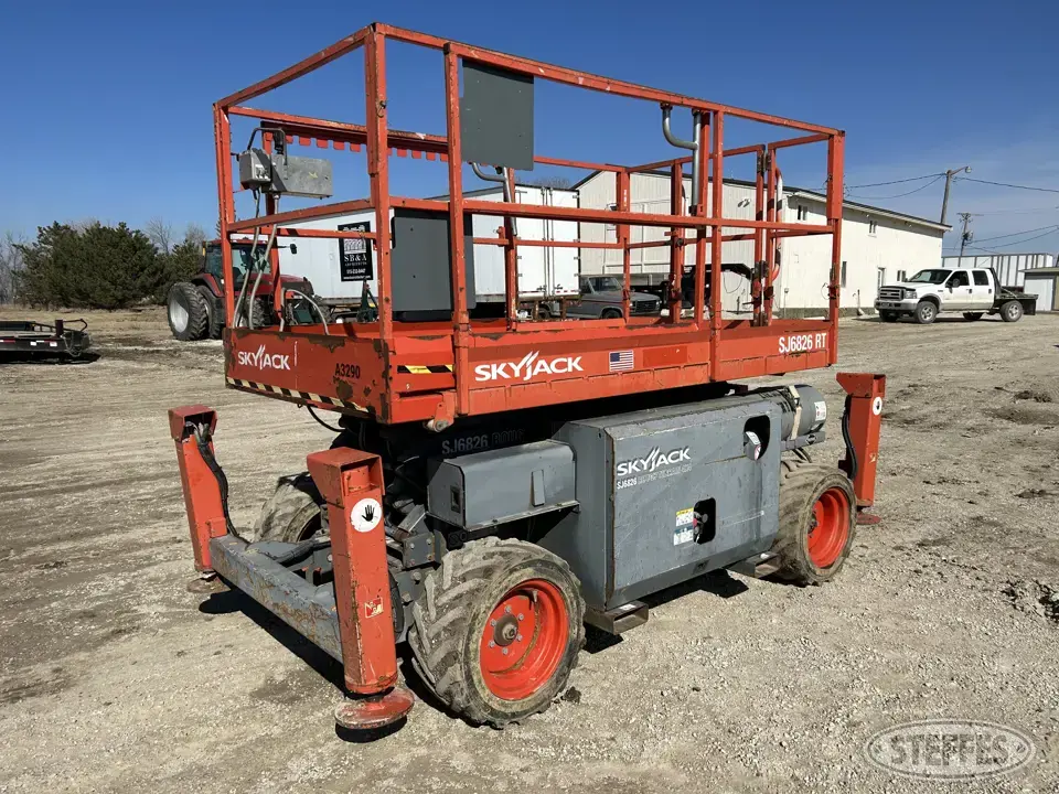 2013 Skyjack SJ6826RT Scissor Lift