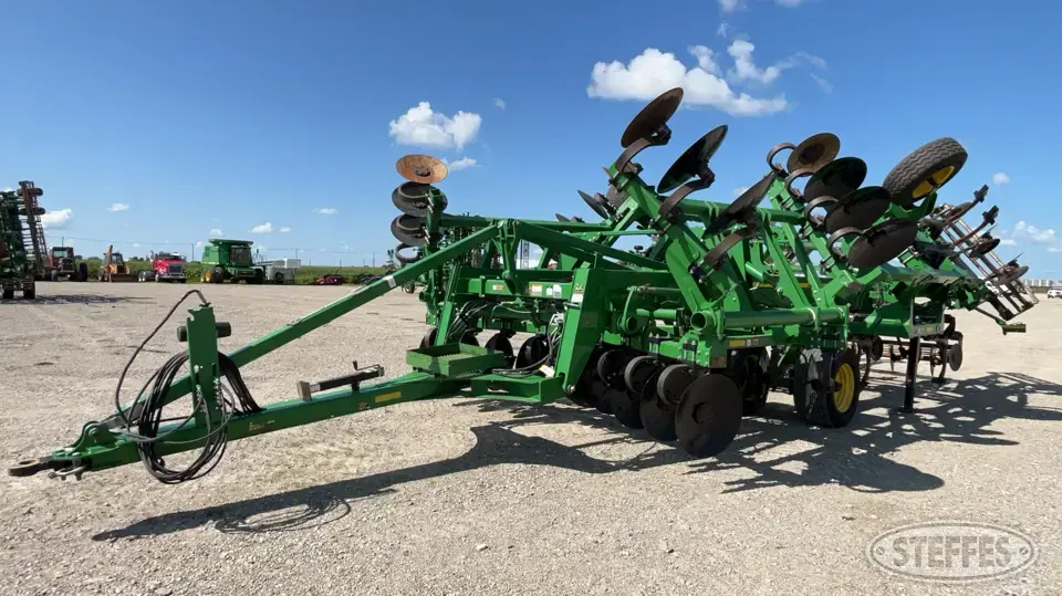 2018 John Deere 2730 Ripper