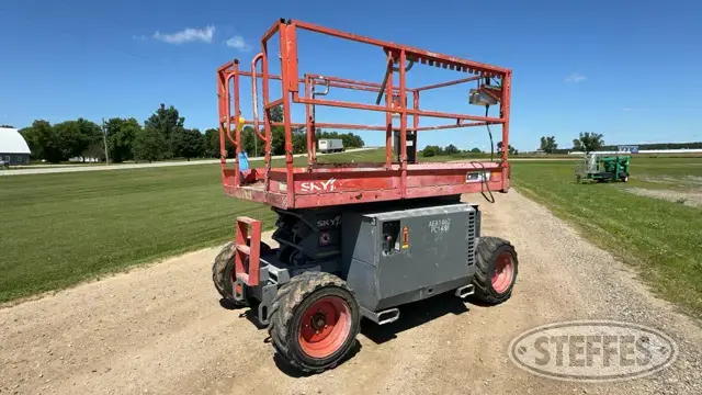 2014 Skyjack 6826RT