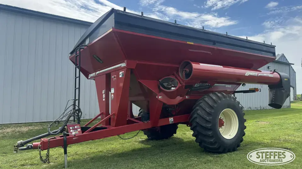 2016 Brent 882 Grain Cart