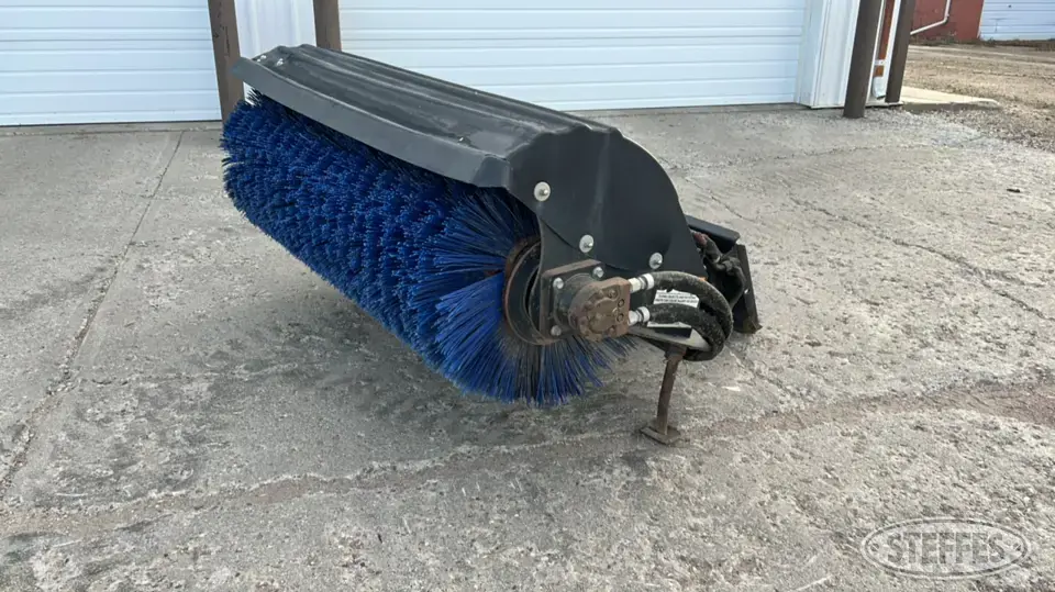 2010 Bobcat Skid Steer Broom