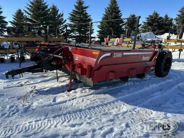 2010 Amity 3500