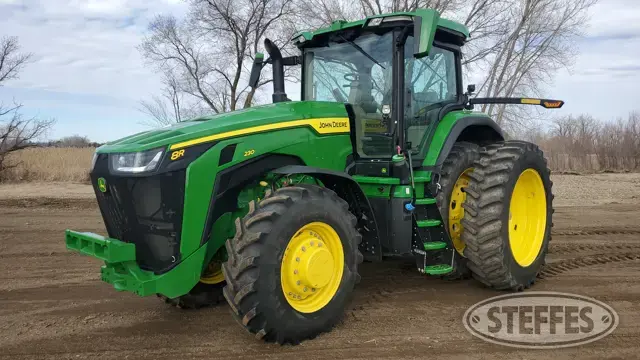 2020 John Deere 8R 230